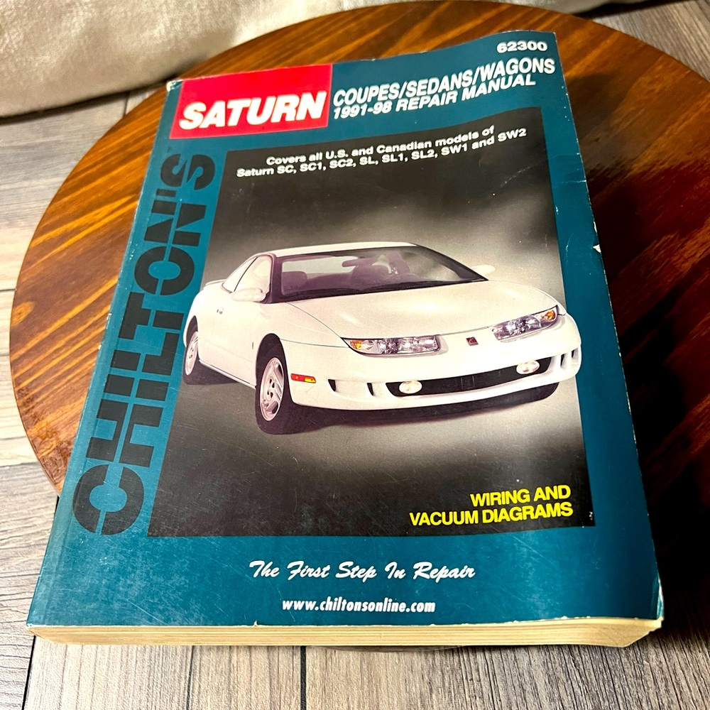 Vintage Chilton's repair manual 62300 Saturn 1991-98  coupes, sedans, wagons